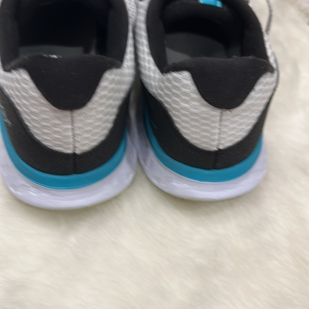 Nike renew white/black/blue/orange workout shoe size 11.5 - Picture 15 of 15